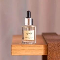 Aceite perfumado Cerería Mollá Velvet Wood (30 ml)
