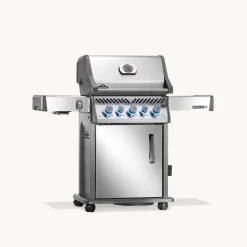 Barbacoa Napoleón de gas Rogue PRO-S 425