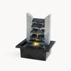 Fuente de jardín de escalera con luz LED