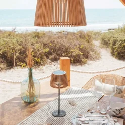 Lámpara de mesa con carga solar Okinawa Table New Garden